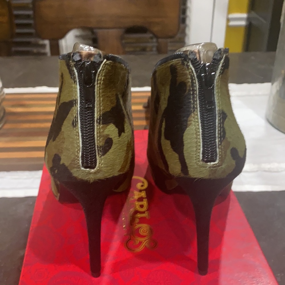 Carlos Santana Camo Heels - Picture 5 of 5